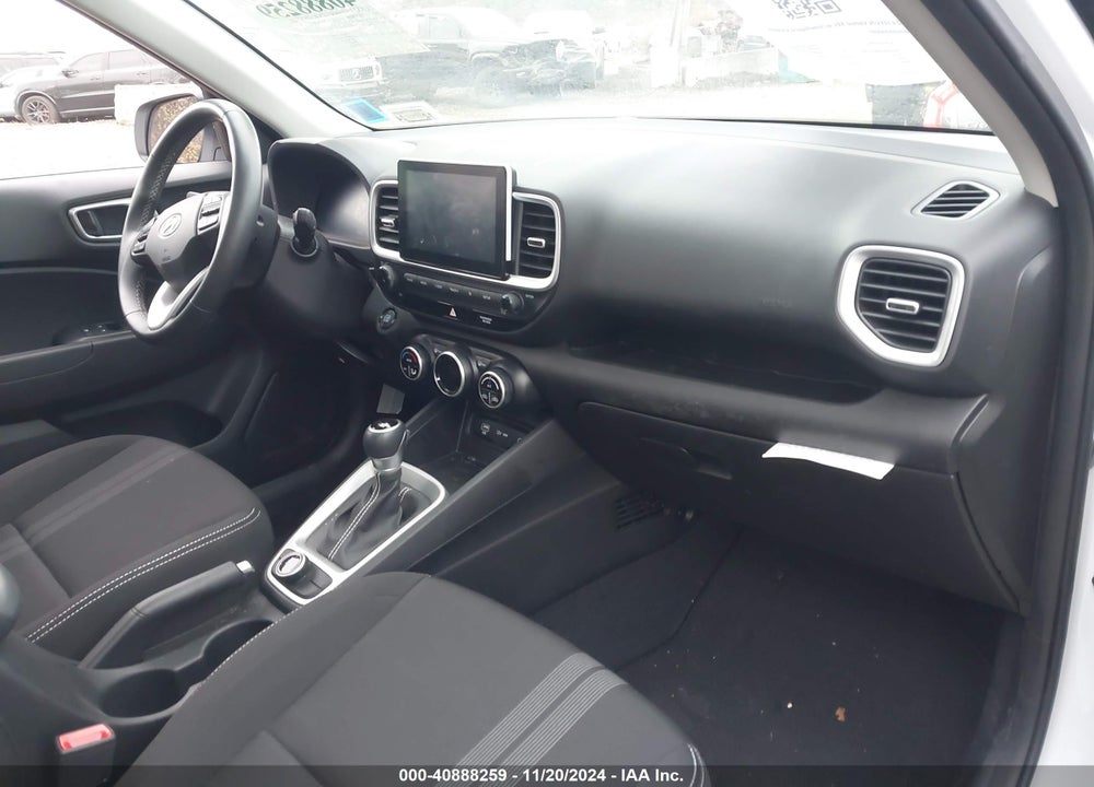 2024 HYUNDAI VENUE SEL VIN: KMHRC8A32RU317852