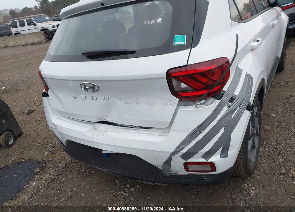 2024 HYUNDAI VENUE SEL VIN: KMHRC8A32RU317852