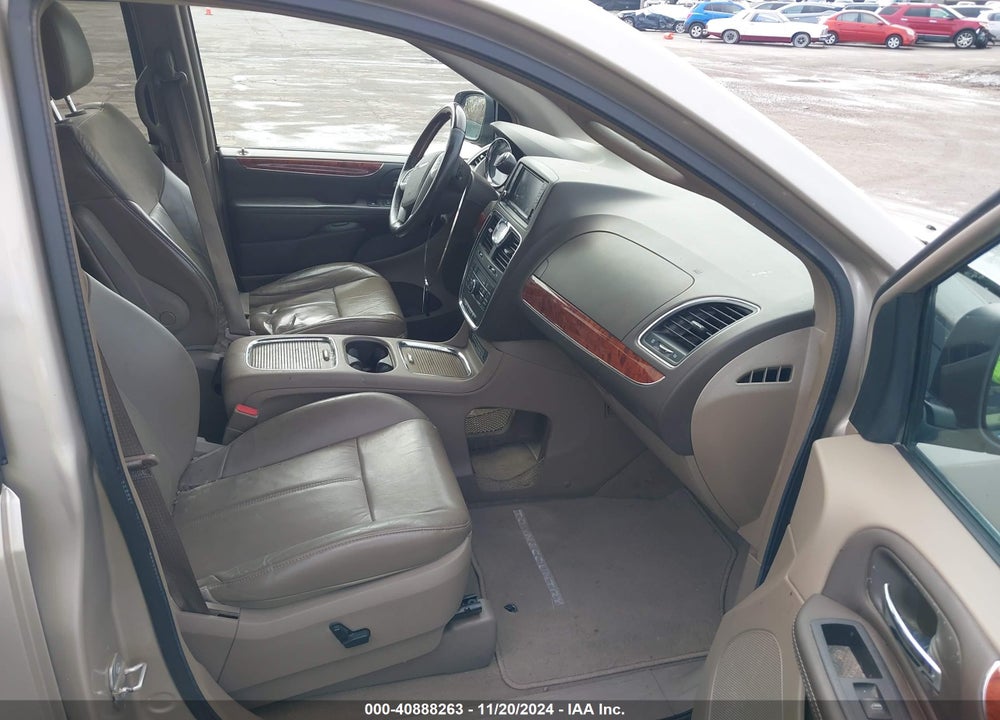 2016 CHRYSLER TOWN & COUNTRY LIMITED PLATINUM VIN: 2C4RC1GG0GR110909