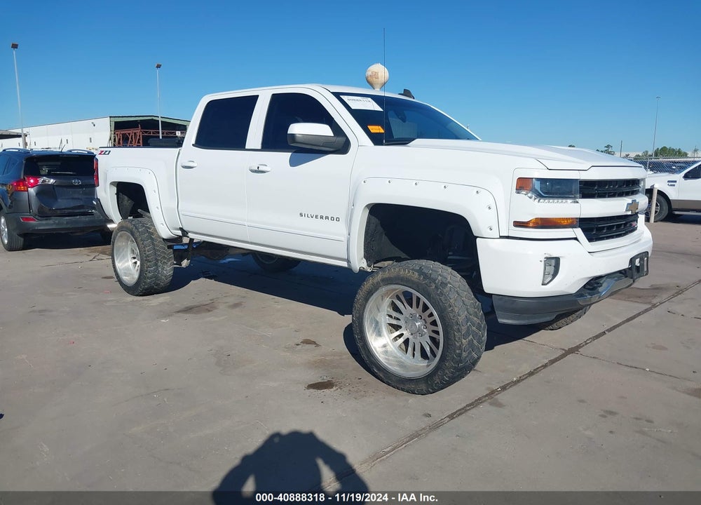 2018 CHEVROLET SILVERADO 1500 2LT VIN: 3GCUKREC7JG303843