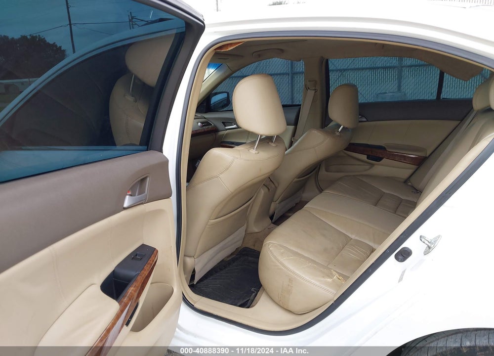 2008 HONDA ACCORD VIN: 1HGCP26828A161698