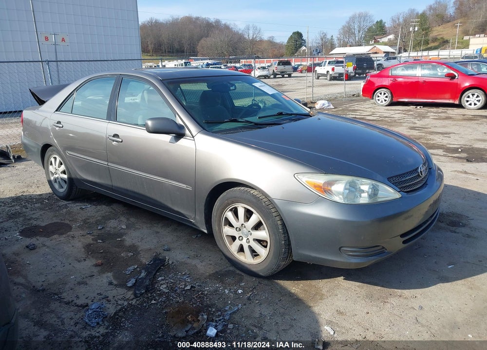 2002 TOYOTA CAMRY XLE VIN: 4T1BE30K42U524112