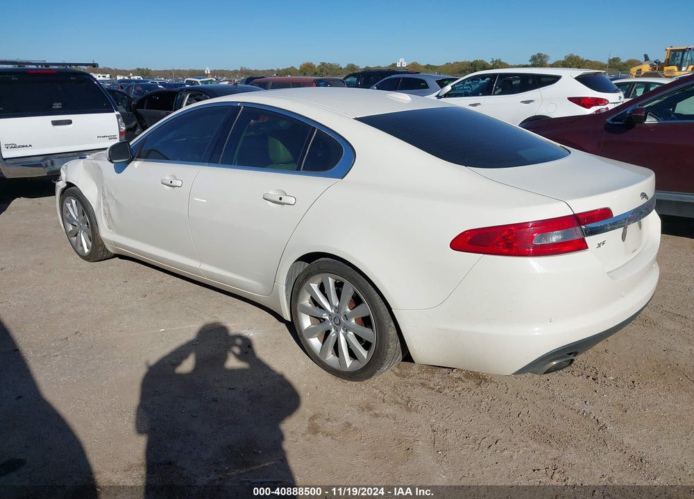 2010 JAGUAR XF PREMIUM VIN: SAJWA0GB0ALR64842