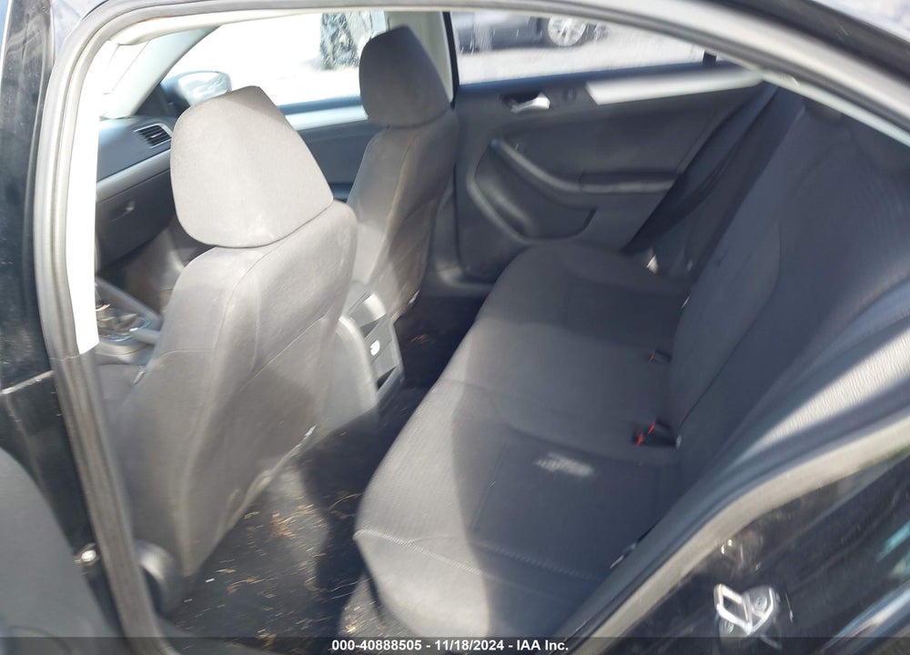 2015 VOLKSWAGEN JETTA 1.8T SE VIN: 3VWD17AJ0FM238352
