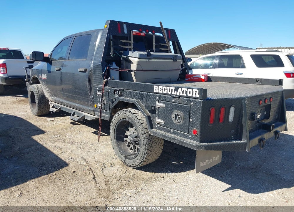 2016 RAM 2500 TRADESMAN VIN: 3C6UR5CL5GG230432