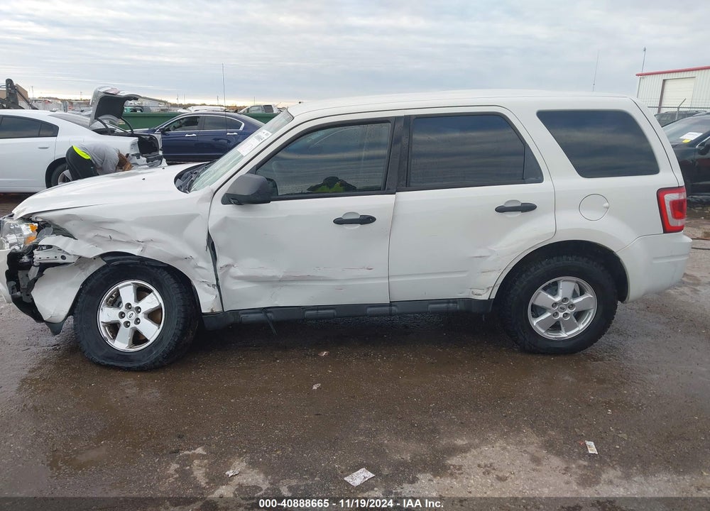 2012 FORD ESCAPE XLS VIN: 1FMCU0C76CKA78572
