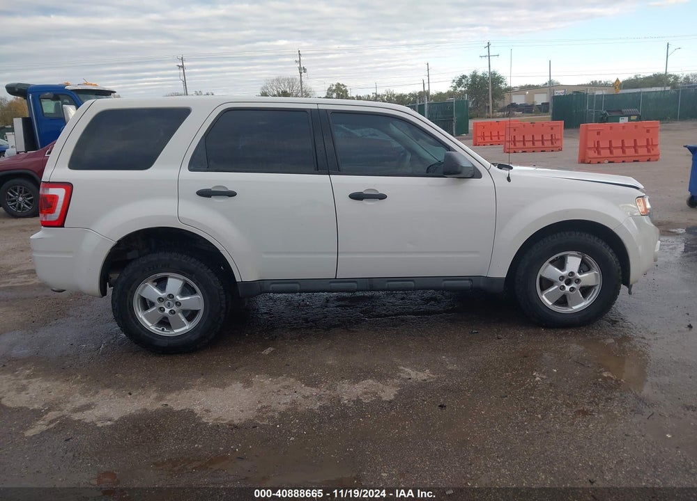2012 FORD ESCAPE XLS VIN: 1FMCU0C76CKA78572