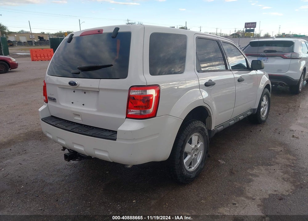 2012 FORD ESCAPE XLS VIN: 1FMCU0C76CKA78572