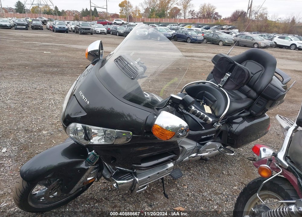 2010 HONDA GL1800 VIN: 1HFSC47L7AA900287