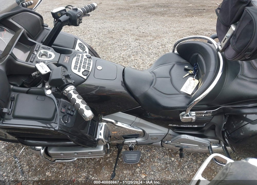 2010 HONDA GL1800 VIN: 1HFSC47L7AA900287