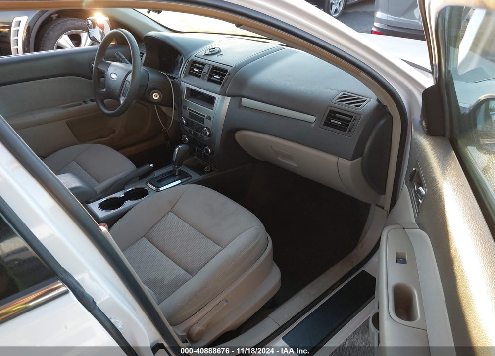 2010 FORD FUSION SE VIN: 3FAHP0HAXAR381231