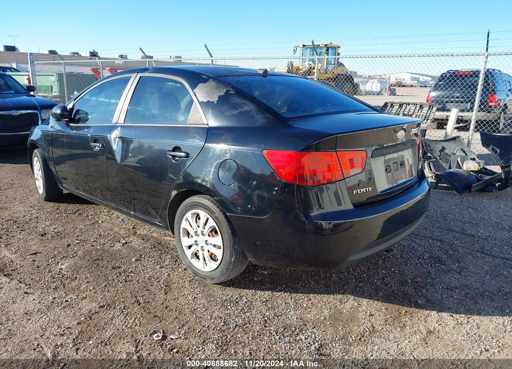 2010 KIA FORTE LX VIN: KNAFT4A29A5040832