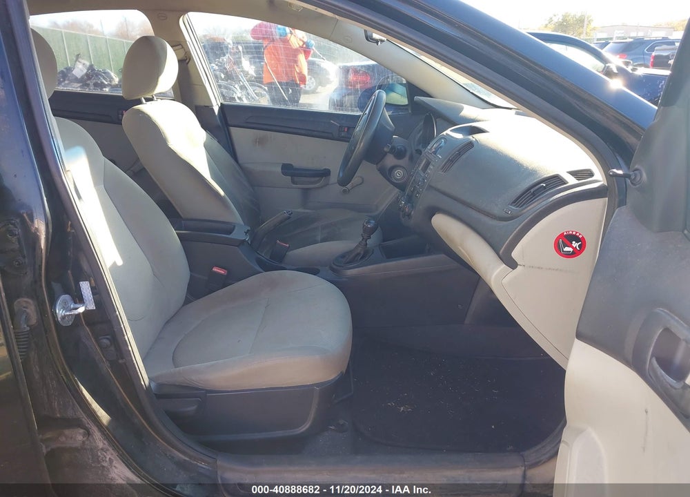 2010 KIA FORTE LX VIN: KNAFT4A29A5040832