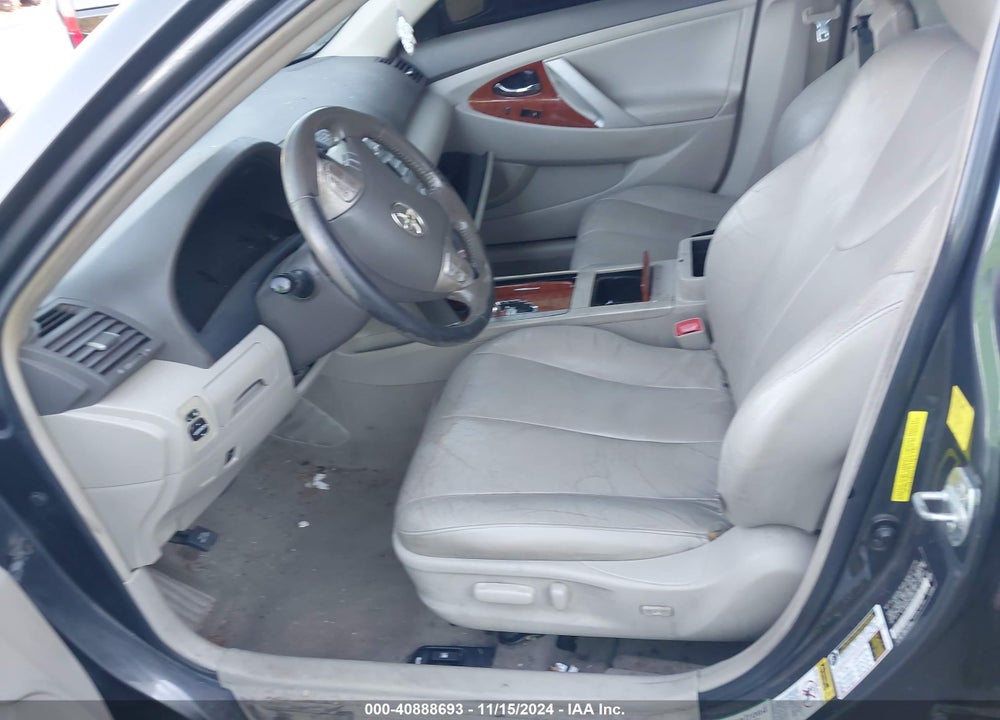 2011 TOYOTA CAMRY XLE VIN: 4T1BF3EK1BU653432