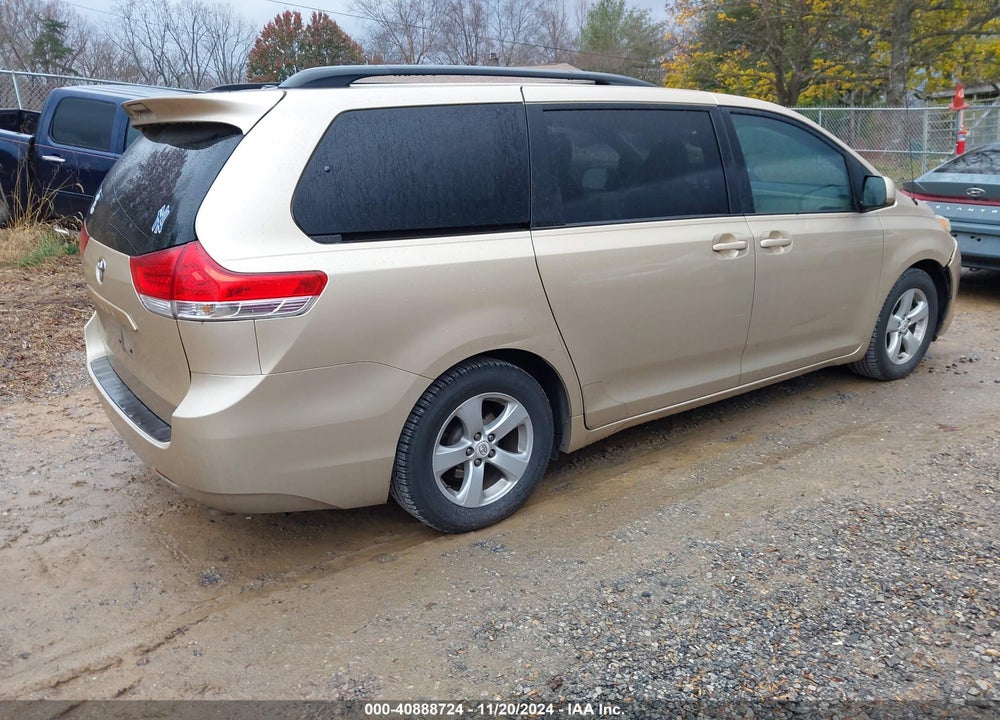 2011 TOYOTA SIENNA LE V6 VIN: 5TDKK3DC4BS113846