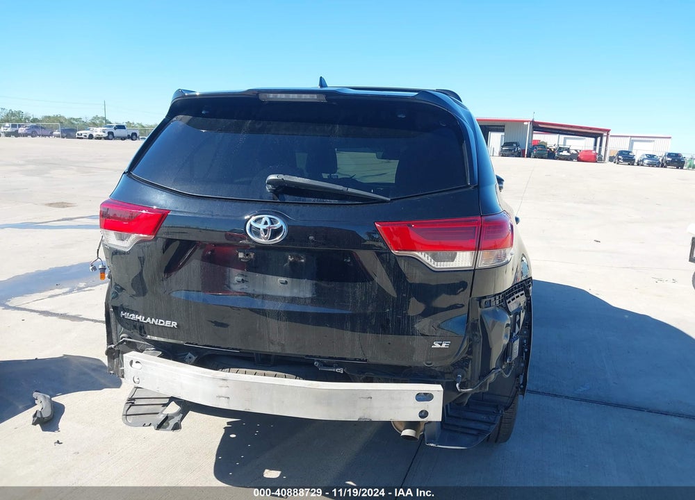 2017 TOYOTA HIGHLANDER SE VIN: 5TDKZRFH6HS227671