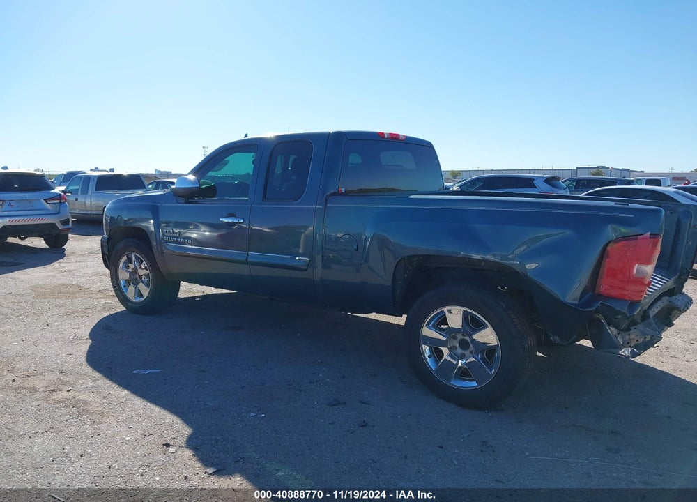 2011 CHEVROLET SILVERADO 1500 VIN: 1GCRCSE06BZ136991