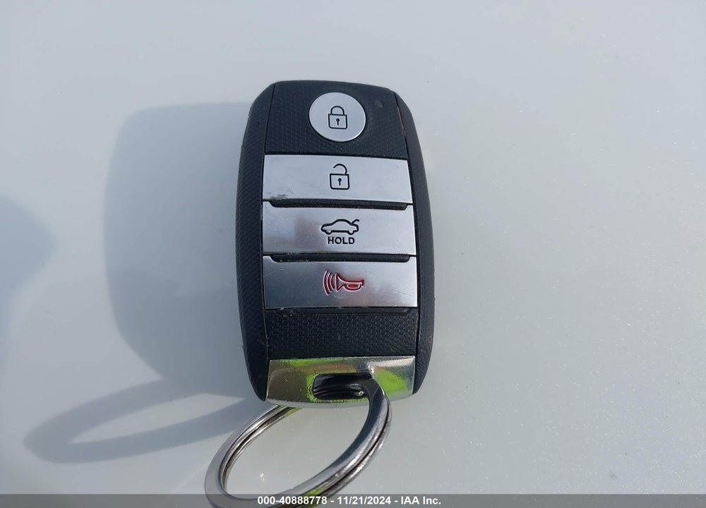 2016 KIA OPTIMA EX VIN: 5XXGU4L32GG006696