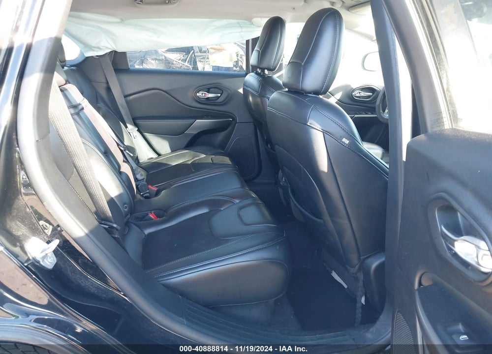 2019 CHEROKEE JEEP  LATITUDE PLUS FWD VIN: 1C4PJLLB7KD274978