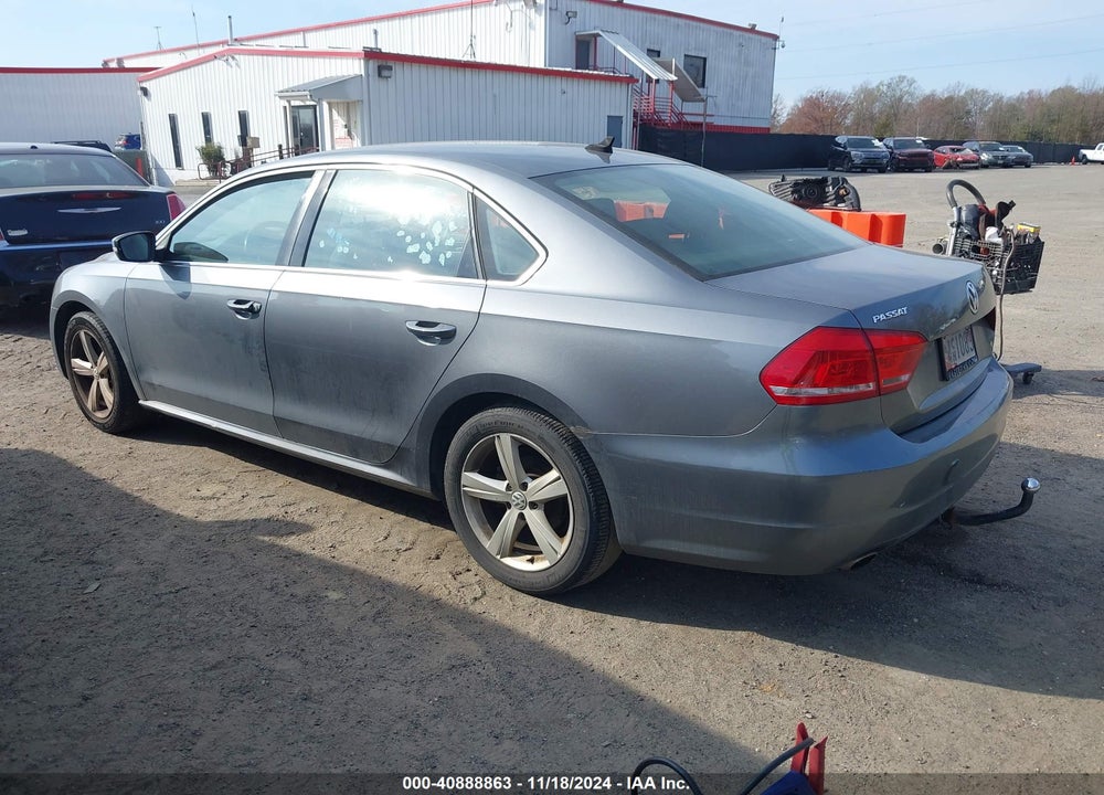 2013 VOLKSWAGEN PASSAT 2.5L SE VIN: 1VWBP7A35DC078068