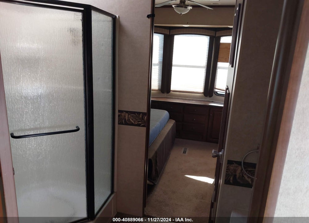 2014 JAYCO JAYFLIGHT TRAVEL TRAILER VIN: 1UJBJ0BV2E11A0094