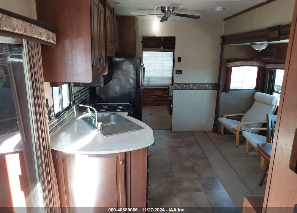 2014 JAYCO JAYFLIGHT TRAVEL TRAILER VIN: 1UJBJ0BV2E11A0094