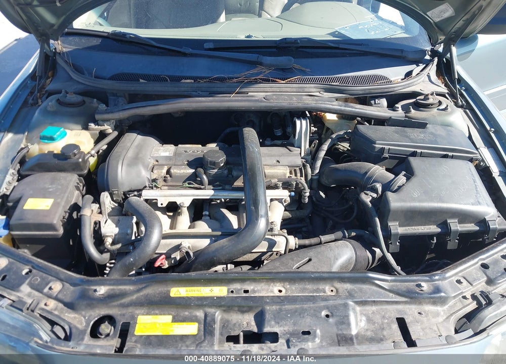2002 VOLVO V70 XC VIN: YV1SZ58D021082256