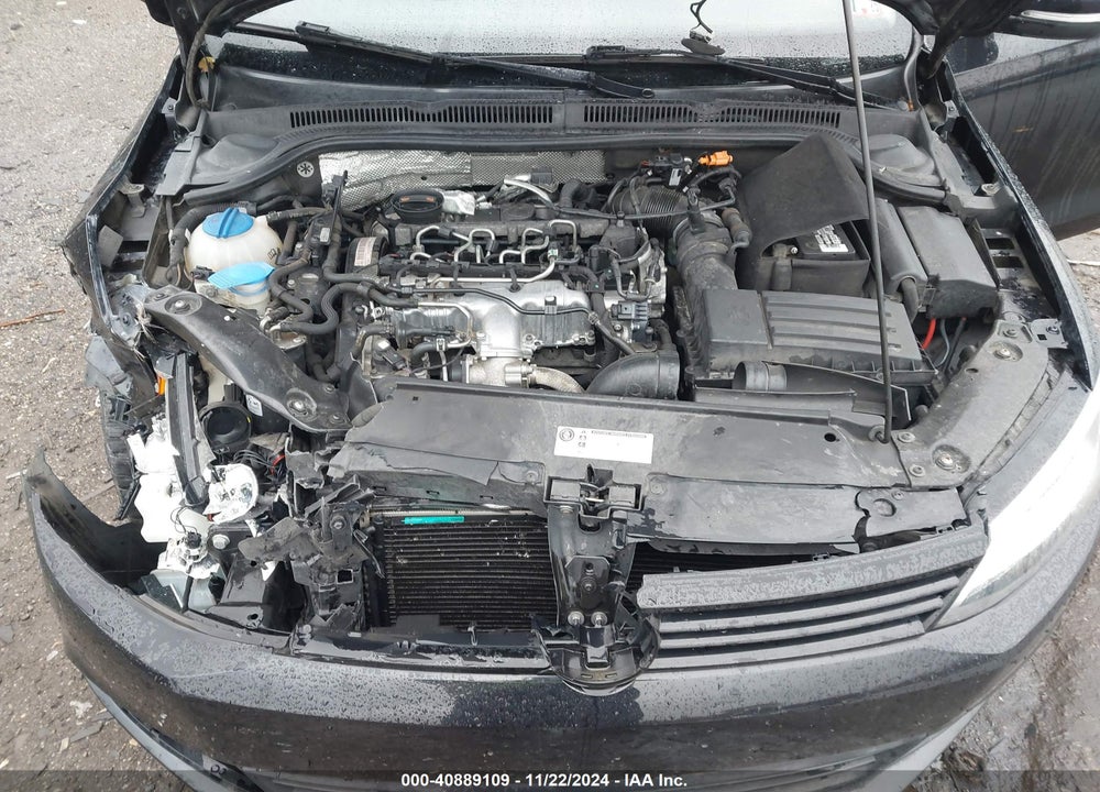 2012 VOLKSWAGEN JETTA 2.0L TDI VIN: 3VW3L7AJ6CM096039