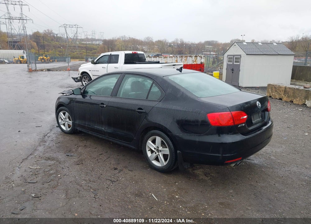 2012 VOLKSWAGEN JETTA 2.0L TDI VIN: 3VW3L7AJ6CM096039