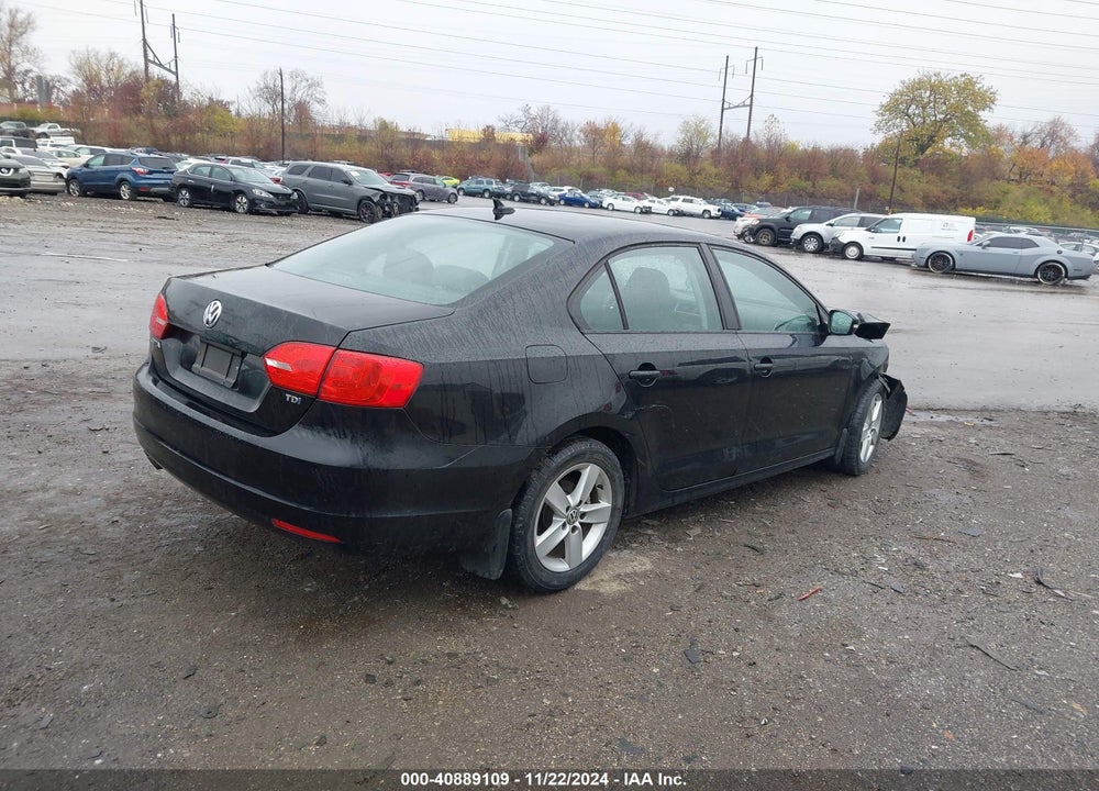 2012 VOLKSWAGEN JETTA 2.0L TDI VIN: 3VW3L7AJ6CM096039