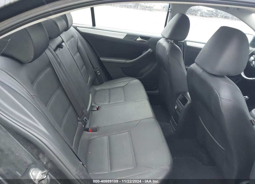 2012 VOLKSWAGEN JETTA 2.0L TDI VIN: 3VW3L7AJ6CM096039