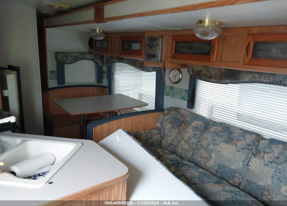 2003 DUTCHMEN OTHER VIN: 47CTWTR213P606158