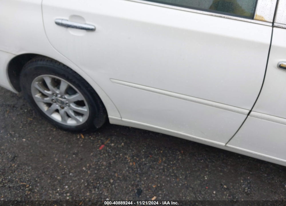 2004 LEXUS ES 330 VIN: JTHBA30G345034123