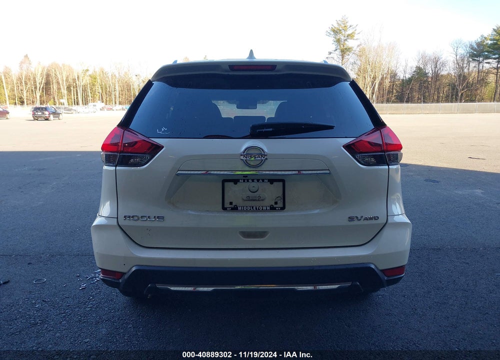 2018 NISSAN ROGUE SV VIN: JN8AT2MV4JW351087