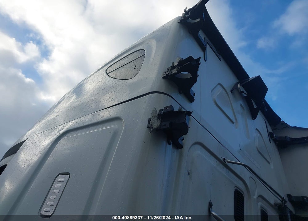 2015 FREIGHTLINER CASCADIA 125 VIN: 1FUJGLD59FLGD5398