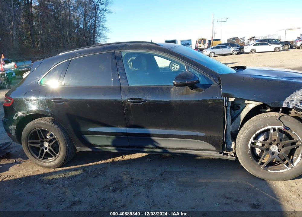 2017 PORSCHE MACAN VIN: WP1AA2A55HLB04659