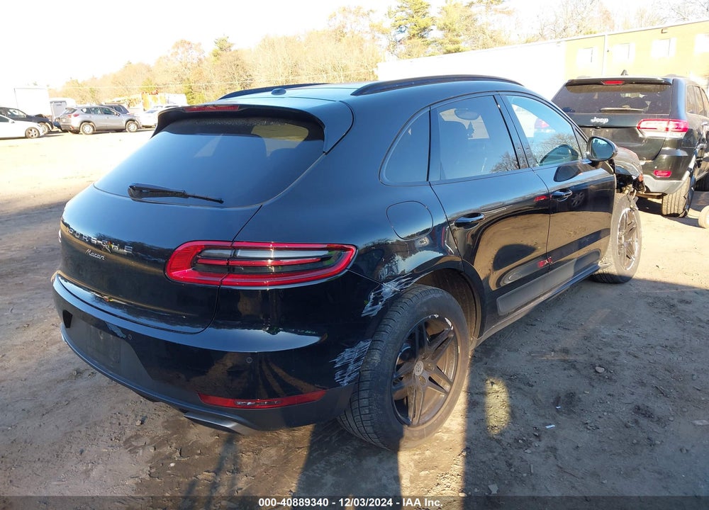 2017 PORSCHE MACAN VIN: WP1AA2A55HLB04659