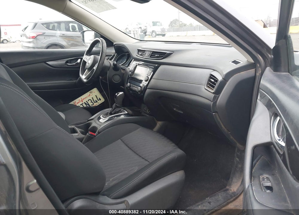 2019 NISSAN ROGUE SV VIN: KNMAT2MT0KP517028