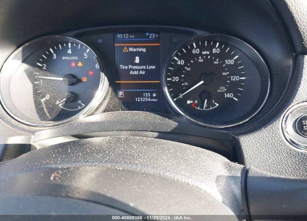 2018 NISSAN ROGUE SV VIN: JN8AT2MVXJW300368