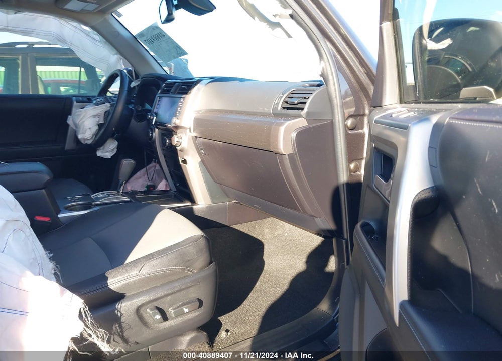 2022 TOYOTA 4RUNNER VIN: JTEFU5JR4N5256219
