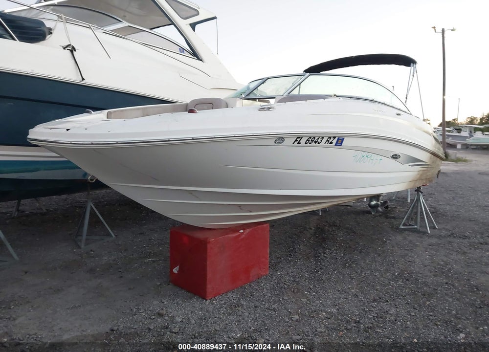 2011 SEA RAY OTHER VIN: SERV2390A111