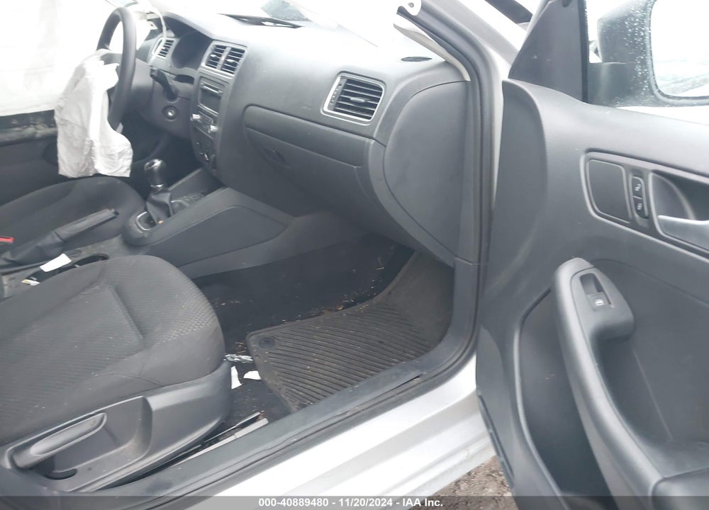2014 VOLKSWAGEN JETTA 2.0L S VIN: 3VW1K7AJ9EM438225