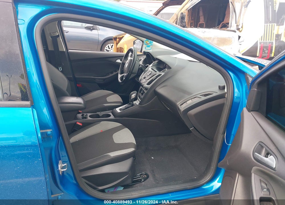 2014 FORD FOCUS SE VIN: 1FADP3F29EL404921