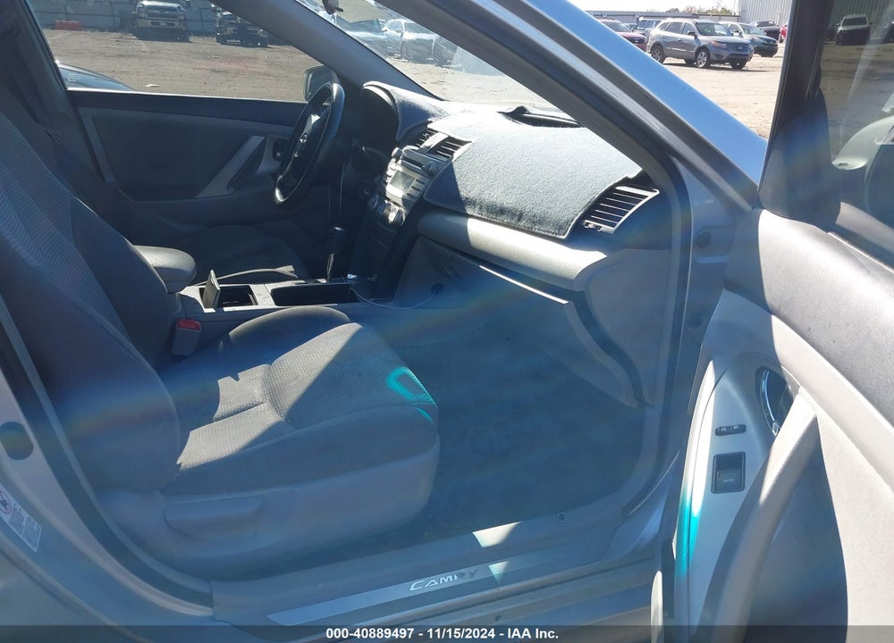 2011 TOYOTA CAMRY SE VIN: 4T1BF3EK1BU683885