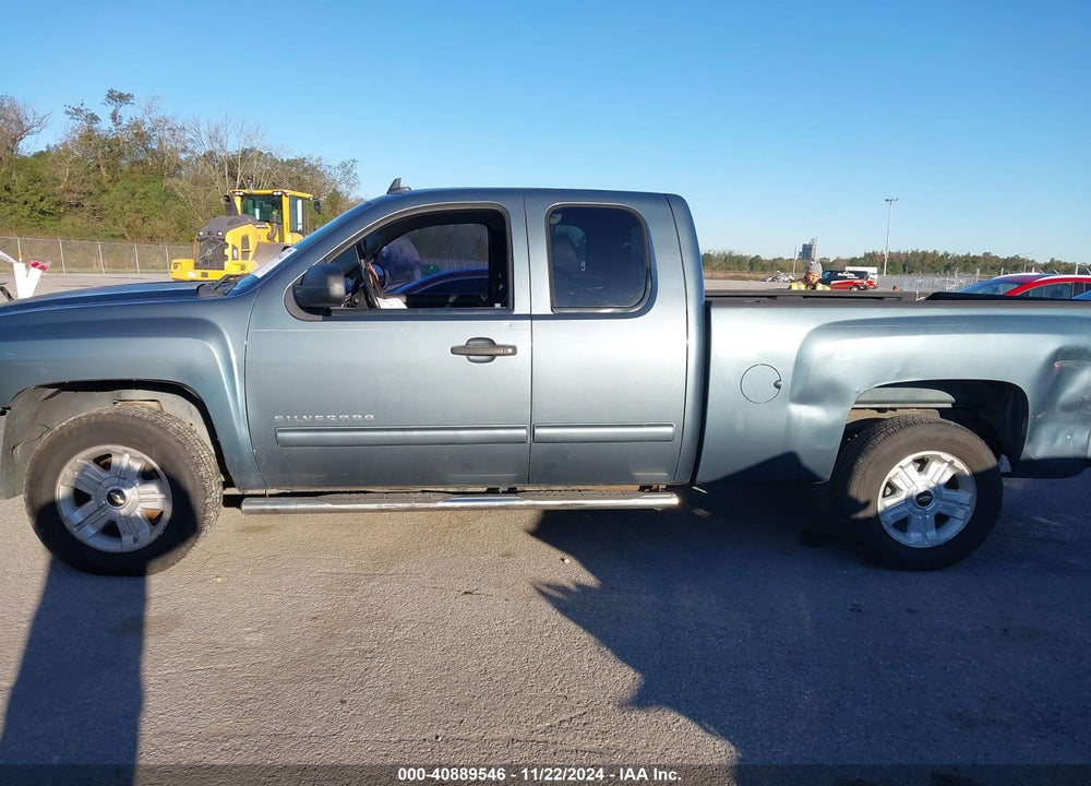 2013 CHEVROLET SILVERADO 1500 LT VIN: 1GCRCSE0XDZ260197