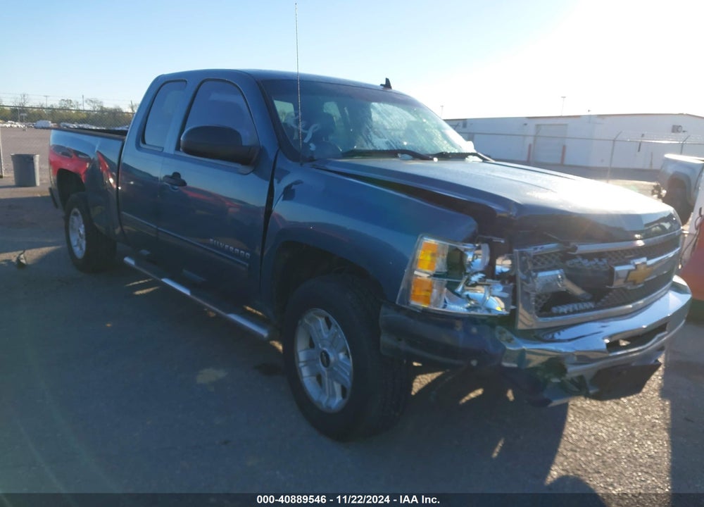 2013 CHEVROLET SILVERADO 1500 LT VIN: 1GCRCSE0XDZ260197