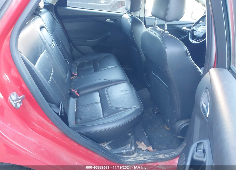 2015 FORD FOCUS SE VIN: 1FADP3K25FL283375
