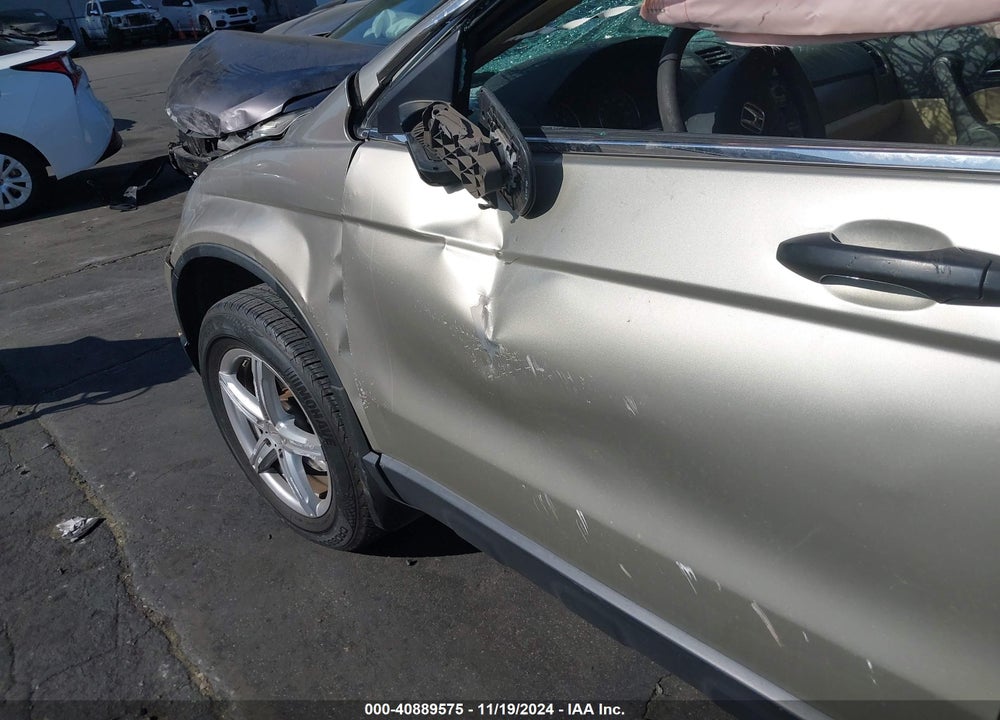 2009 HONDA CR-V LX VIN: JHLRE38319C007417