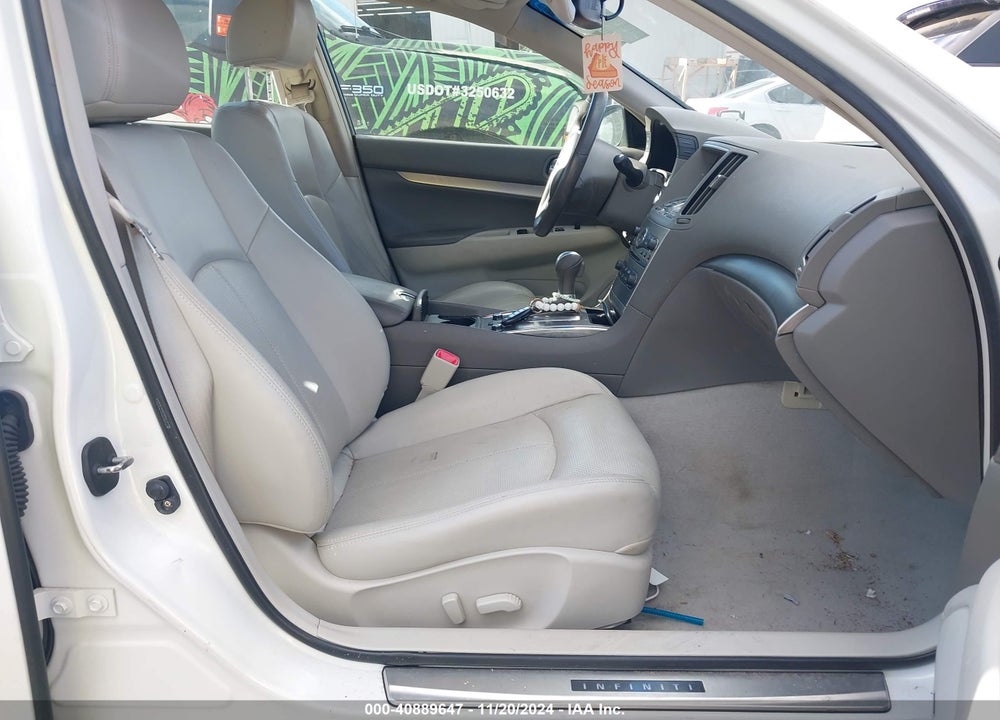 2015 INFINITI Q40 VIN: JN1CV6AR4FM650503