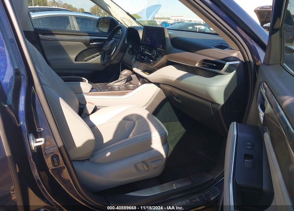 2023 TOYOTA HIGHLANDER LIMITED VIN: 5TDKDRAH7PS043196